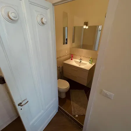 아파트 Tiny Penthouse In Corso Sardegna 제노바