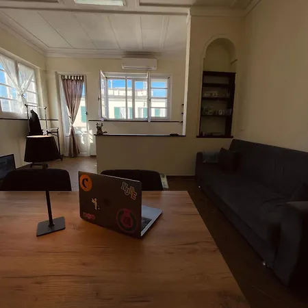 Tiny Penthouse In Corso Sardegna * 热那亚