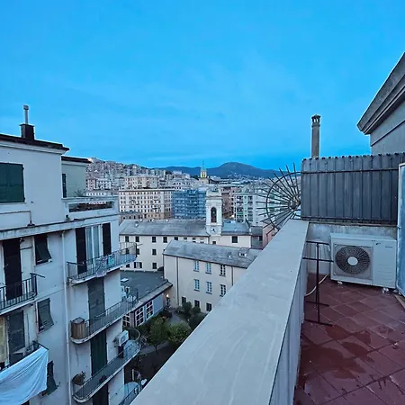 Tiny Penthouse In Corso Sardegna * 热那亚